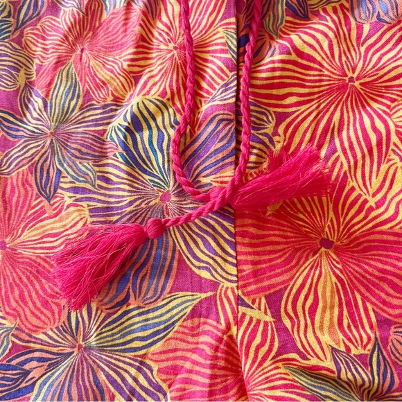 House of Harlow 1960 Linen Blend Tropical Print Shorts - Picture 4 of 16